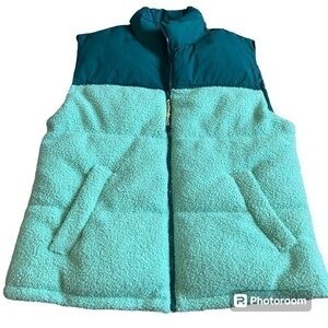 Wild Fable mint and green Sherpa puffer vest